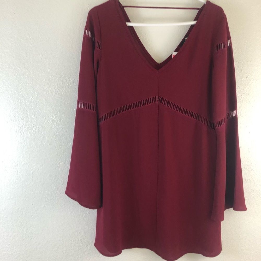 Dee Elle Burgundy Long Ruffle Sleeve Size Small